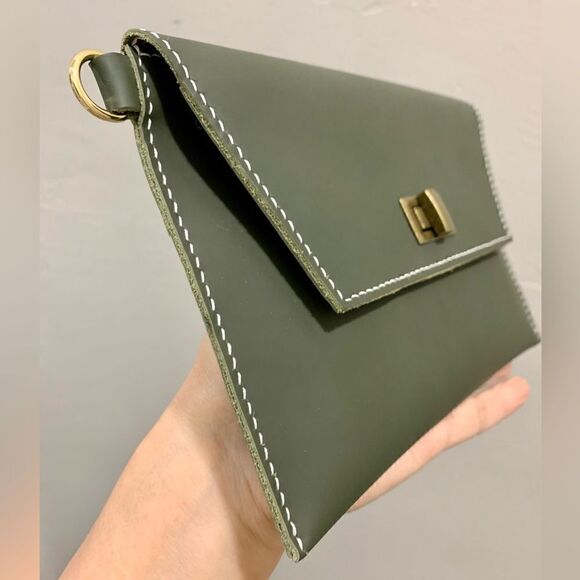 Hand Stitched Genuine Cowhide Leather Clutch/Wristlet/Crossbody & 2 Straps - Picture 13 of 13